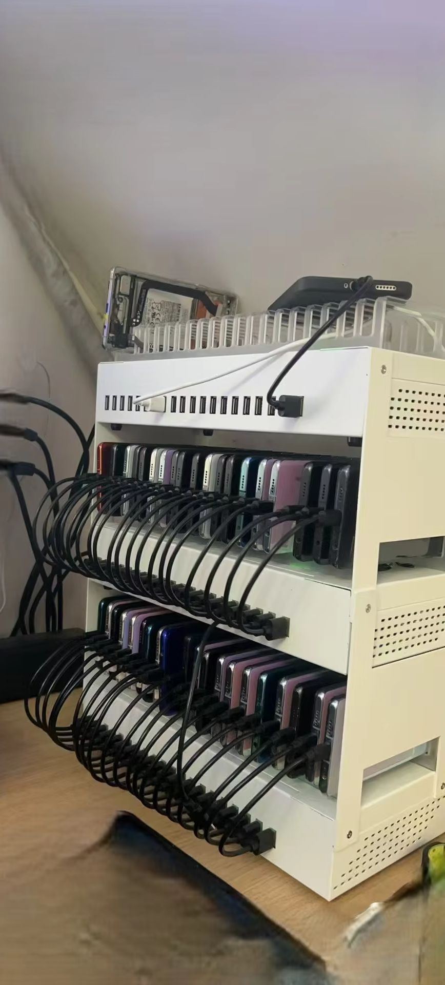 60 USB Girişli Telefon Çiftliğ - Usb Hub incelemesi ve fiyatı